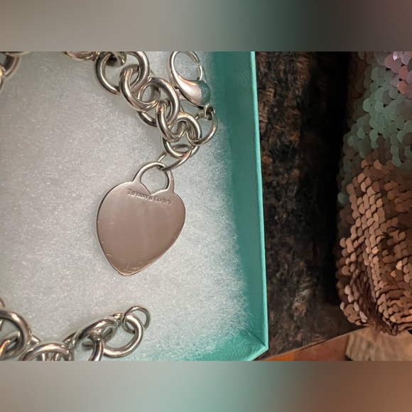Heart Tag Charm Tiffany Bracelet - Picture 4 of 13